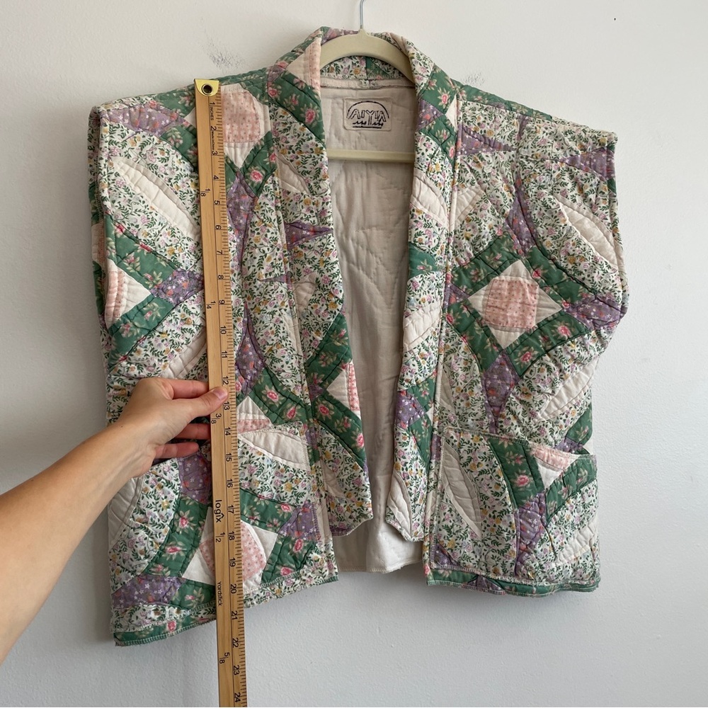Handmade grandma quilted vest vintage Aiyia cottagecore prairie blanket large L - Picture 5 of 10